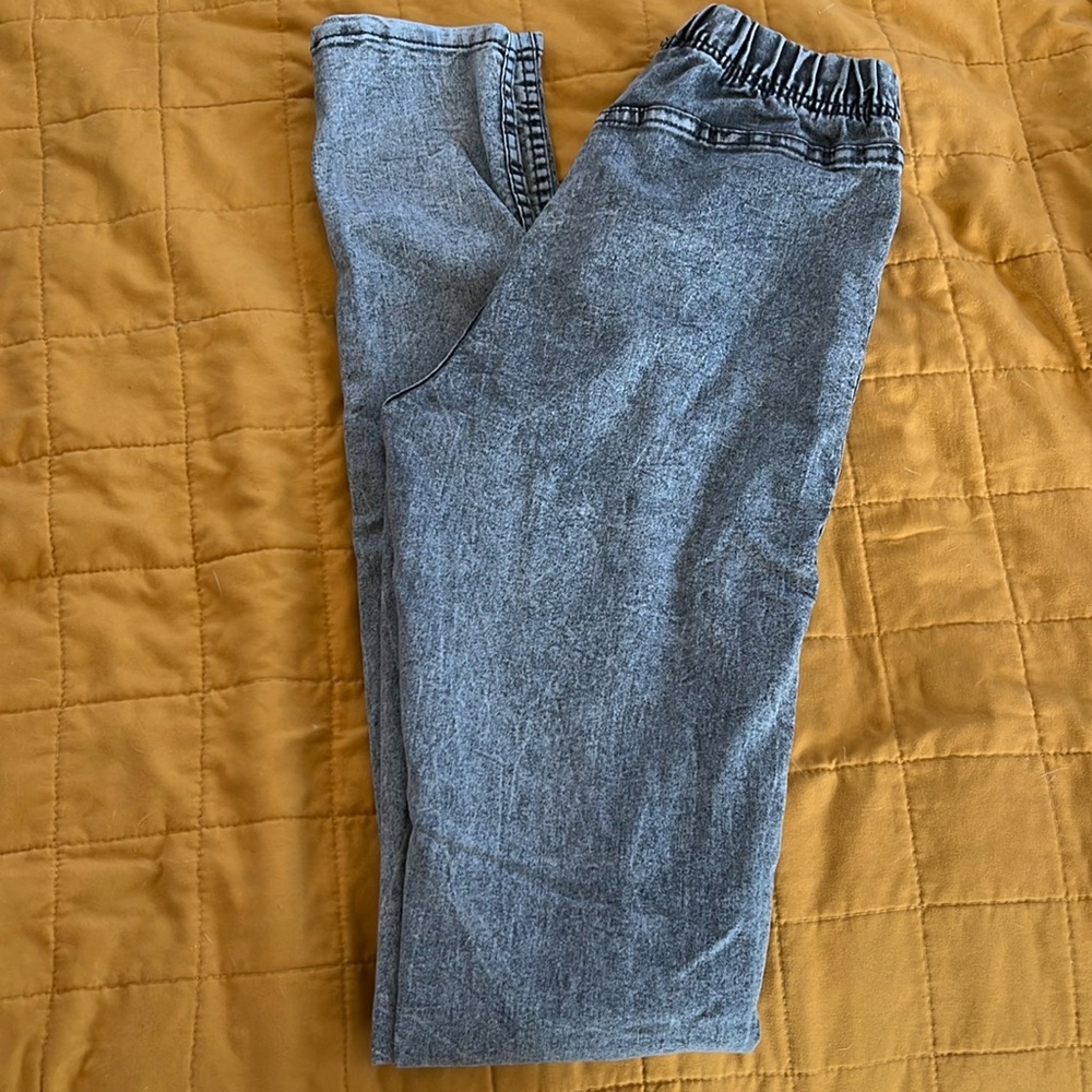 H&M Black Acid Wash Jeggings  Size 6